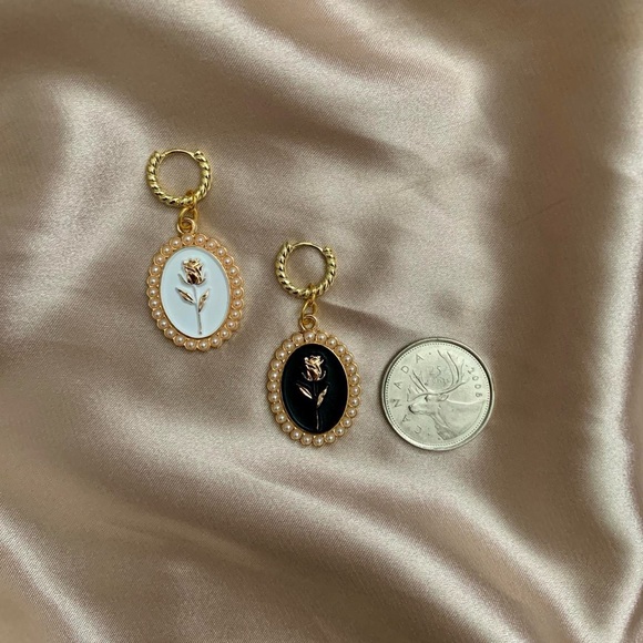 Handmade Gold and Black/White Rose Drop Earrings - Picture 2 of 2